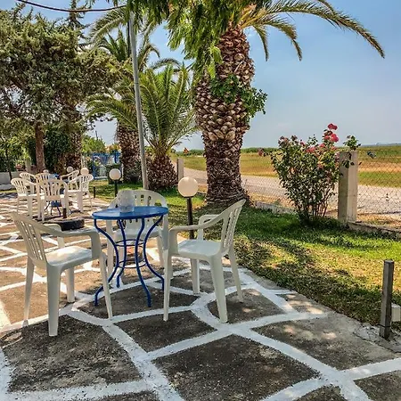 Galinis' Sea Front Apartment *