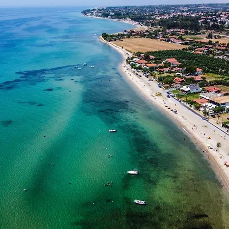 Galinis' Sea Front Apartment Nea Kallikrateia