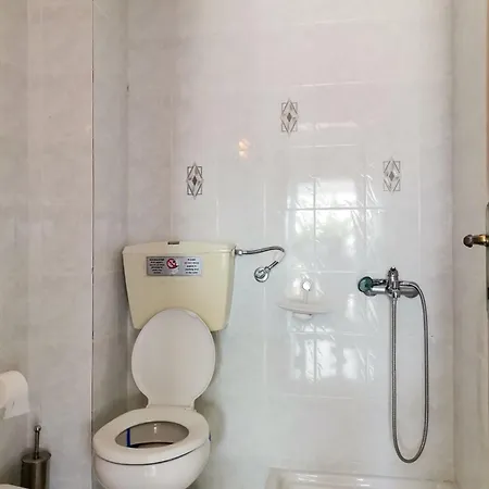 Galinis' Sea Front Apartment Nea Kallikrateia