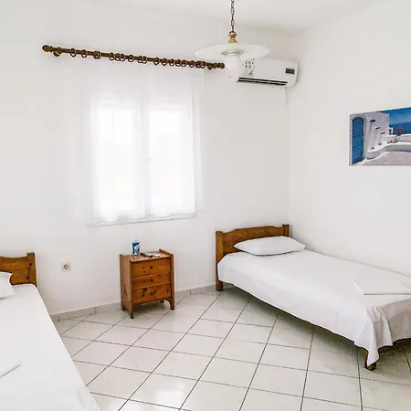 Galinis' Sea Front Apartment Nea Kallikrateia