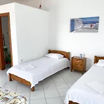 Galinis' Sea Front Apartment Nea Kallikrateia